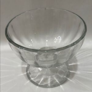 Libby Vintage Clear Glass Ribbed Compote Dessert Dish Scalloped Pedestal Bowl